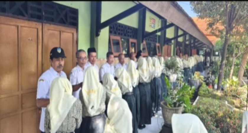 Kegiatan Halal Bihalal dengan Siswa Siswi SMPN 2 Tarokan